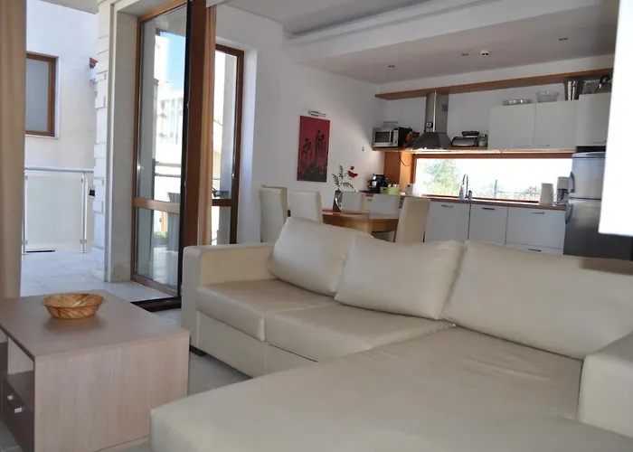 Beautiful Family With Sea View Villa Byala (Varna)